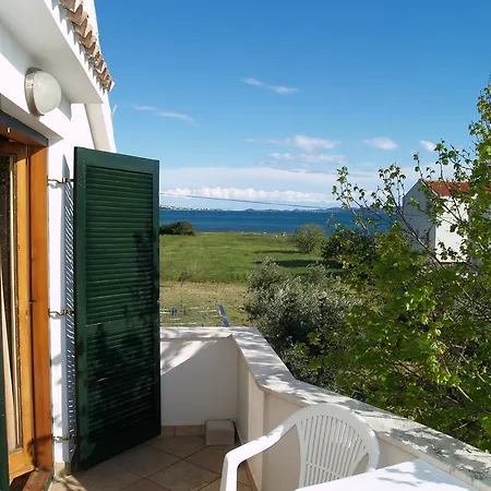 Apartament Ela *