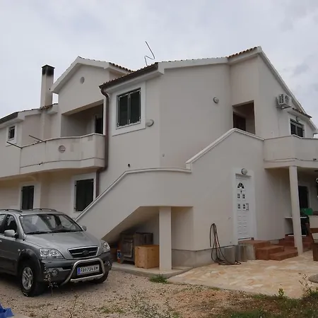 Apartament Ela Sukošan